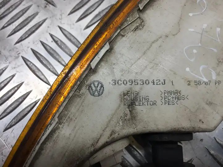 Volkswagen PASSAT B6 (2005 - 2010) 3C0953042J Указатель поворота передний — фото 2