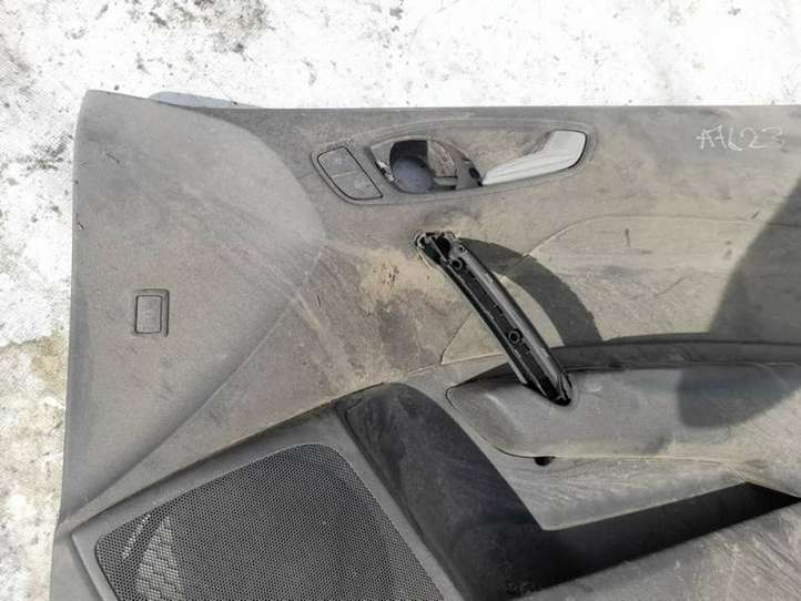Audi A1 (2010 - 2014)  8x3868110 Обшивка передней двери