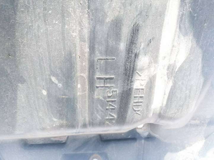 Toyota Avensis T220 (2000 - 2003)  51442 Защита дна двигателя