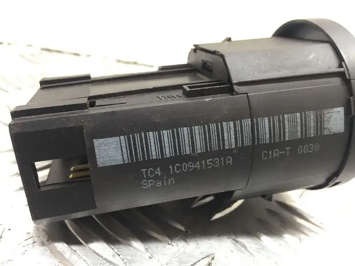 Volkswagen PASSAT B5.5 (2001 - 2005) 1C0941531A Включатель фонарей — фото 3
