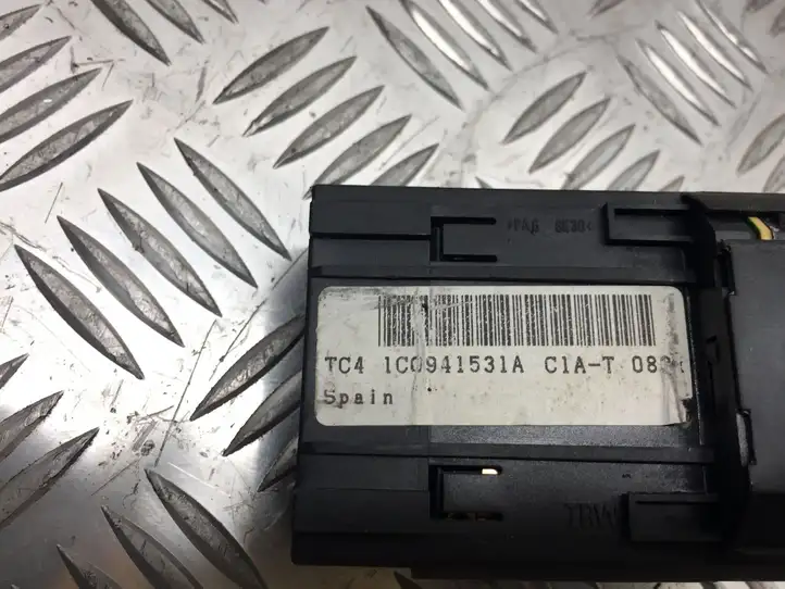 Volkswagen PASSAT B5.5 (2001 - 2005) TC41C0941531A Включатель фонарей — фото 3