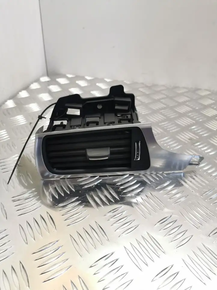 Audi A6 C7 (2014 - 2018) 4G1820901 Боковой воздушный дефлектор — фото 1