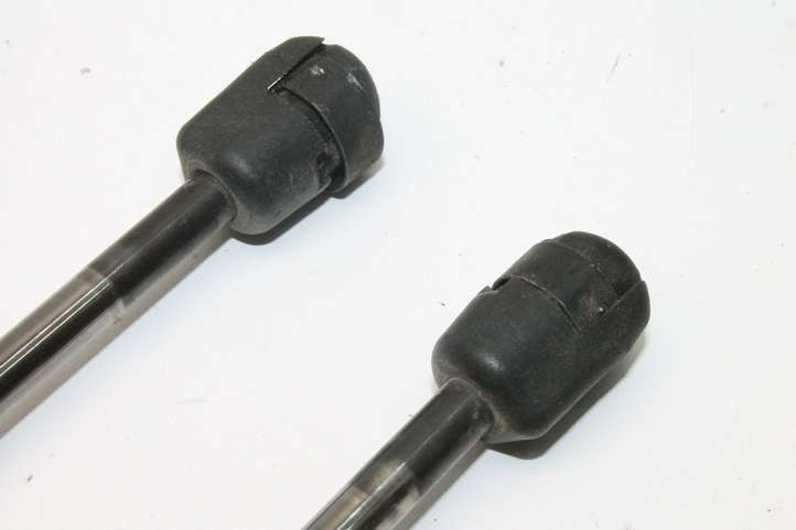Mitsubishi Outlander (2007 - 2012)  5802A304 Притягиватель задней крышки