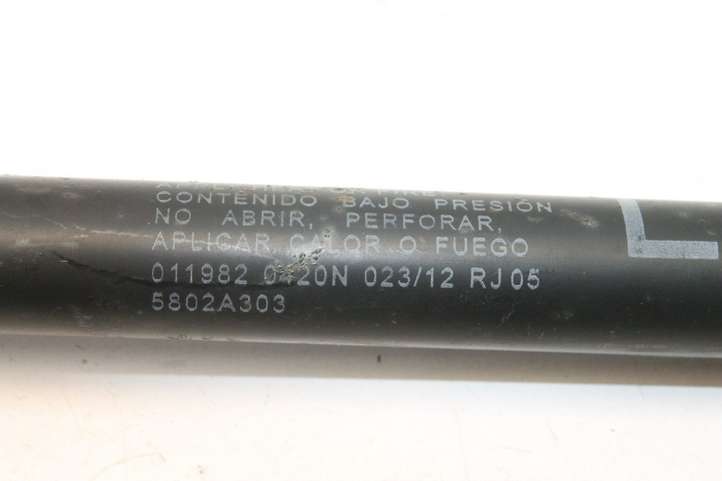 Mitsubishi Outlander (2007 - 2012)  5802A304 Притягиватель задней крышки