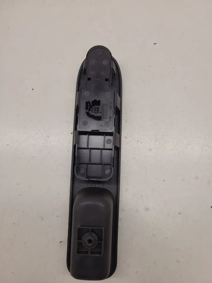 Citroen C5 (2001 - 2004) 53269702 Кнопка стеклоподъемников — фото 2