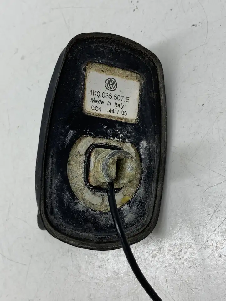 Volkswagen Golf V (2003 - 2009) 1K0035507E GPS антенна — фото 3