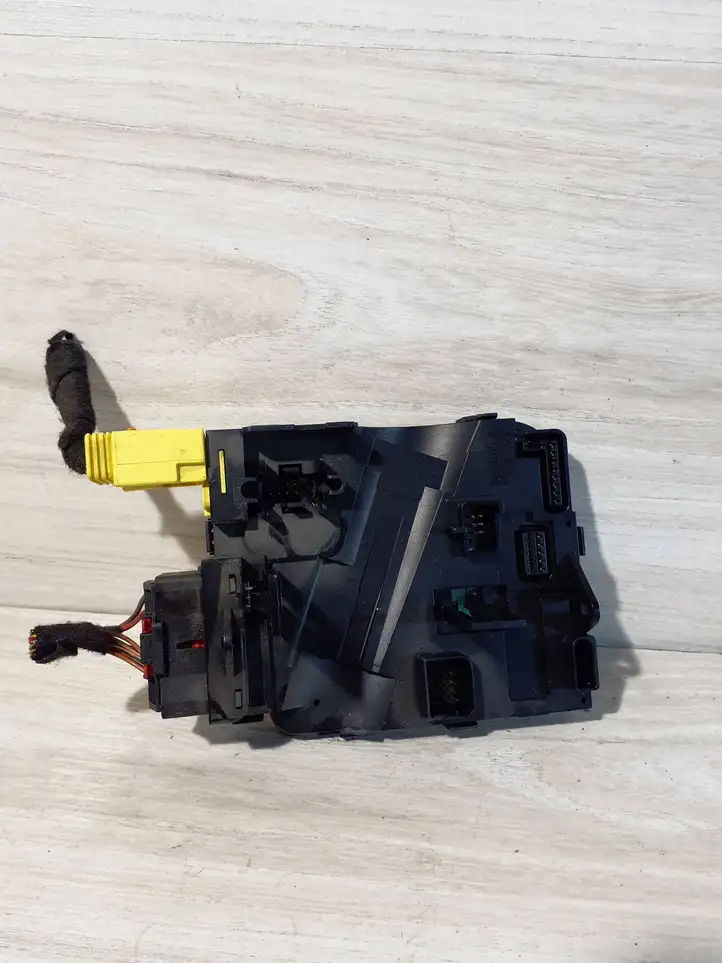 Audi A3/S3 8P (2004 - 2008) 1K0953549AH Датчик угла поворота руля — фото 2