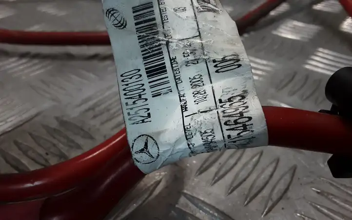Mercedes-Benz R W251 (2005 - 2013) A2515400130 Плюсовой провод аккумулятора — фото 4