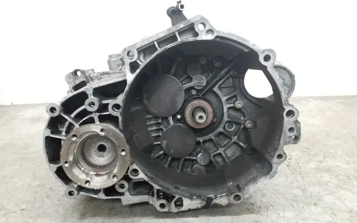 Volkswagen PASSAT B7 (2011 - 2014) NGC Механическая коробка передач, 6 передач — фото 1