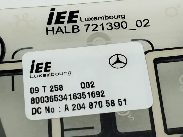 Mercedes-Benz C W204 (2007 - 2014) A2048705851 Датчик занятости сиденья — фото 9