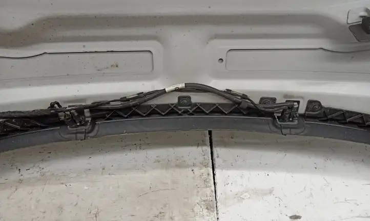 BMW X1 E84 (2009 - 2015)   Капот