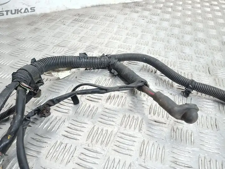 Mitsubishi Outlander (2007 - 2012) Плюсовой провод аккумулятора — фото 3