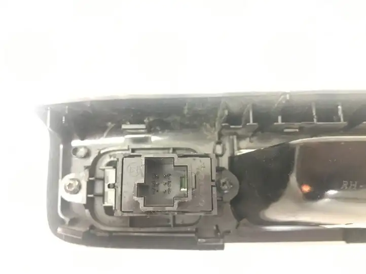 Volvo V50 (2004 - 2008) 8663819 Кнопка стеклоподъемников — фото 2