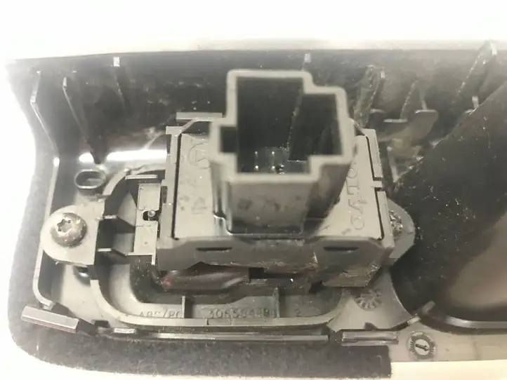 Volvo V50 (2004 - 2008) 8663819 Кнопка стеклоподъемников — фото 4