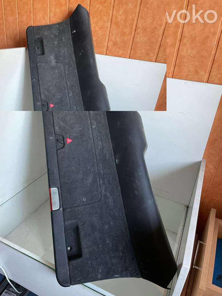 Audi A4 (2000 - 2006)  8E9867979C Обшивка крышки багажника