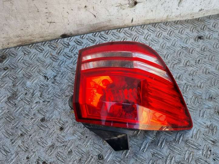 Dodge Journey (2007 - 2011)  05067785AD Задний фонарь в кузове