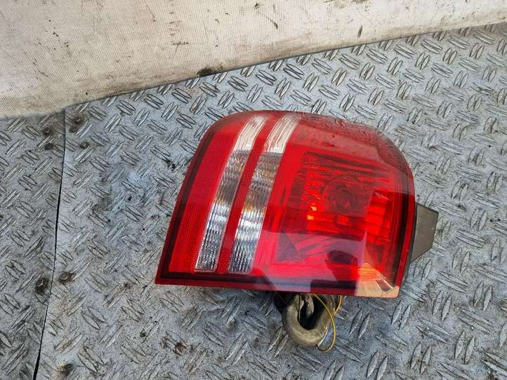 Dodge Journey (2007 - 2011)  05067785AD Задний фонарь в кузове