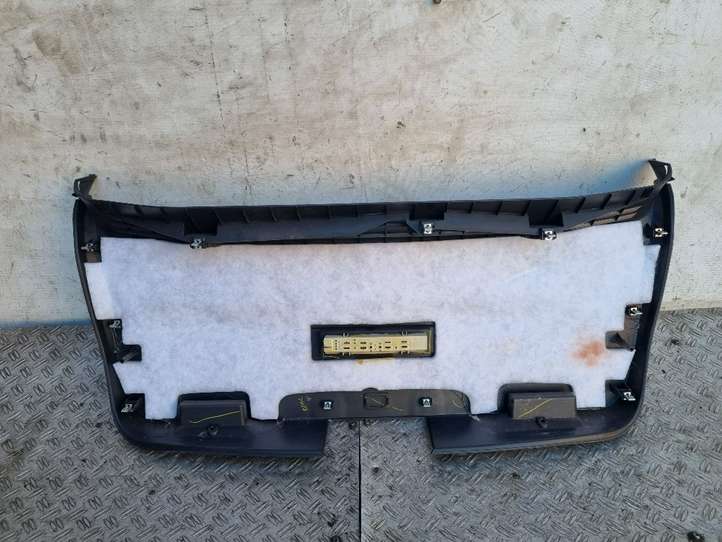 Dodge Journey (2007 - 2011)  1BE54XDVAC Обшивка крышки багажника