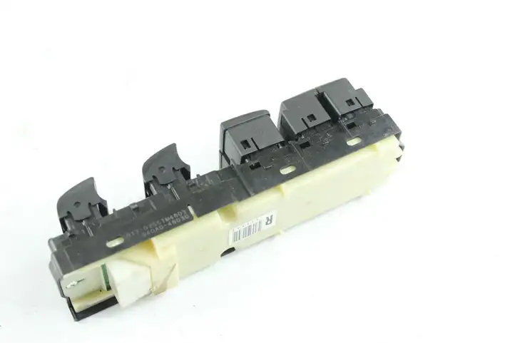 Lexus RX 450H (2012 - 2015) 840A048030 Кнопка стеклоподъемников — фото 2