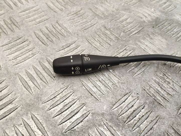 Mercedes-Benz CLK A209,C209 (2002 - 2009)  A0085452624 Кнопки рулевого колеса