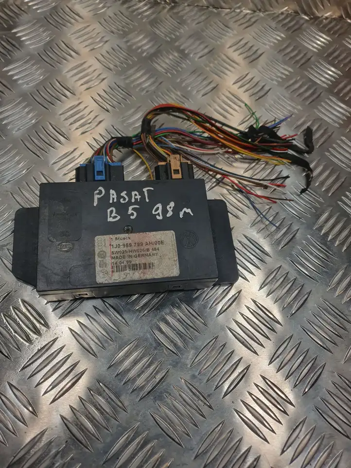 Volkswagen PASSAT B5 (1997 - 2000) 1J0959799AH Модуль комфорта — фото 2