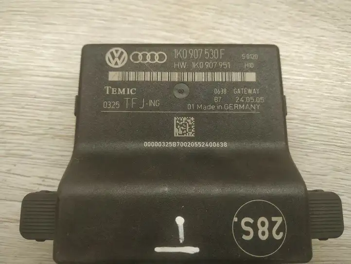 Volkswagen Touran I (2003 - 2010) 1K0907530F Модуль Gateway — фото 4