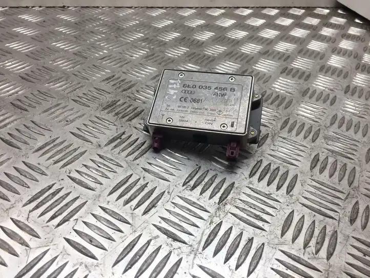 Audi A4 S4 B6 8E 8H (2000 - 2006) 8E0035456B Усилитель антенны — фото 3