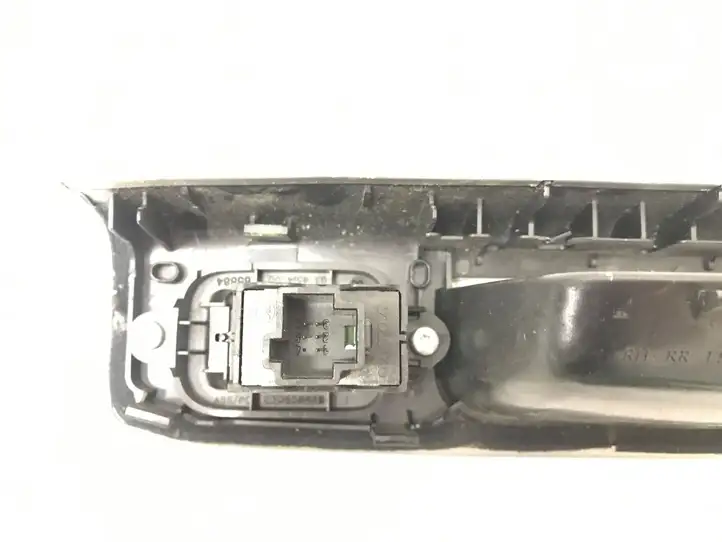 Volvo S40 (2004 - 2007) 8679681 Кнопка стеклоподъемников — фото 3