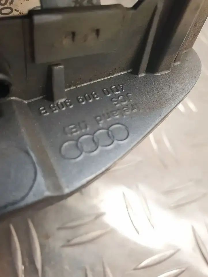 Audi A8 S8 D2 4D (1999 - 2002) 4D0809905B Крышка топливного бака — фото 2