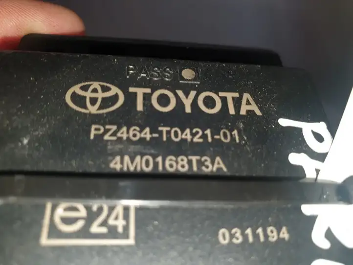 Toyota Avensis T250 (2003 - 2006) PZ464T042101 Блок управления парктрониками — фото 2