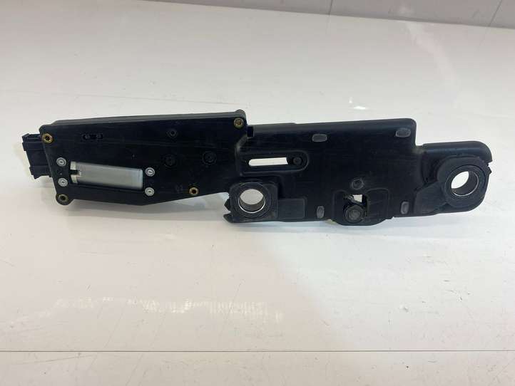 Audi A6 (2014 - 2018)  4F9827383H Притягиватель задней крышки