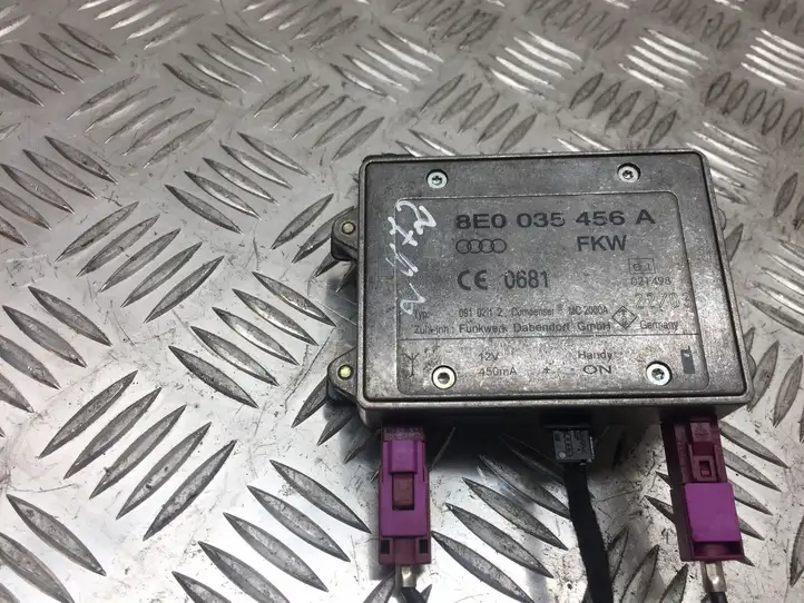 Audi A4 S4 B6 8E 8H (2000 - 2006) 8E0035456A Усилитель антенны — фото 3