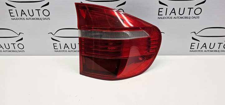 BMW X5 E70 (2006 - 2013)  7200818 Задний фонарь в кузове