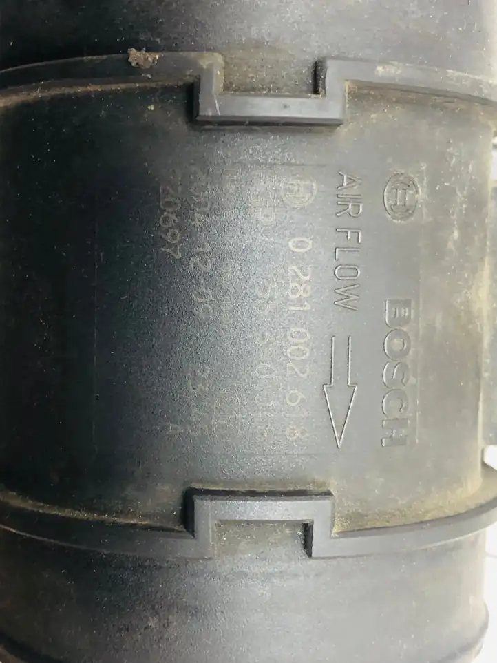 Opel Astra H (2004 - 2009) 081002618 Датчик массового расхода воздуха — фото 3