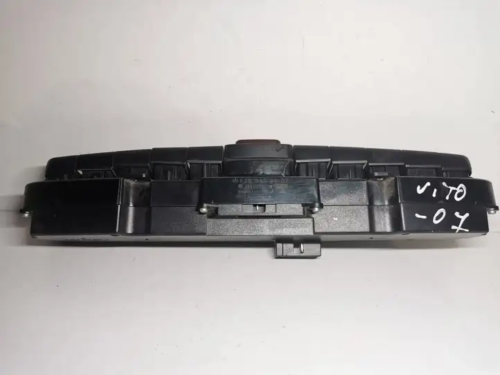 Mercedes-Benz Vito Viano W639 (2010 - 2015) 63954546073311030103 Включатель аварийных фонарей — фото 3