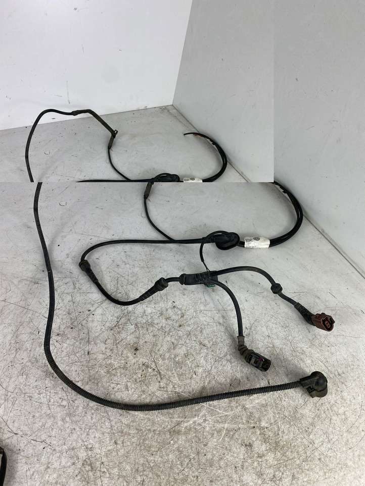 Volkswagen Passat CC (2008 - 2012)  3C0927904T Другой проводник
