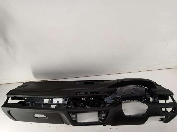BMW 7 G11 G12 (2015 - 2022)  9299421 Панель