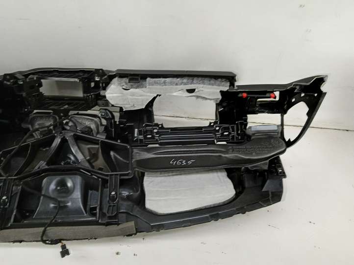 BMW 7 G11 G12 (2015 - 2022)  9299421 Панель