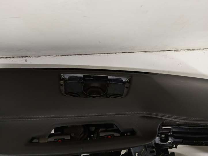 BMW 7 G11 G12 (2015 - 2022)  9299421 Панель