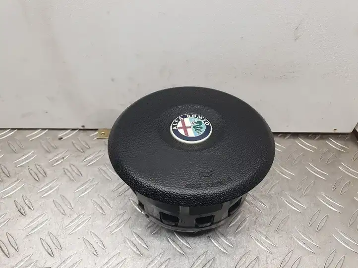 Alfa Romeo 159 (2005 - 2011) 156061211 Крышка airbag рулевого колеса — фото 1