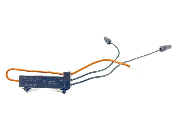 Mercedes-Benz C W204 (2007 - 2014)  A2048708390 Блок управления антенной