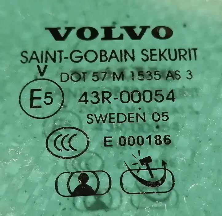 Volvo V70 (2004 - 2007) Стекло задней двери — фото 2