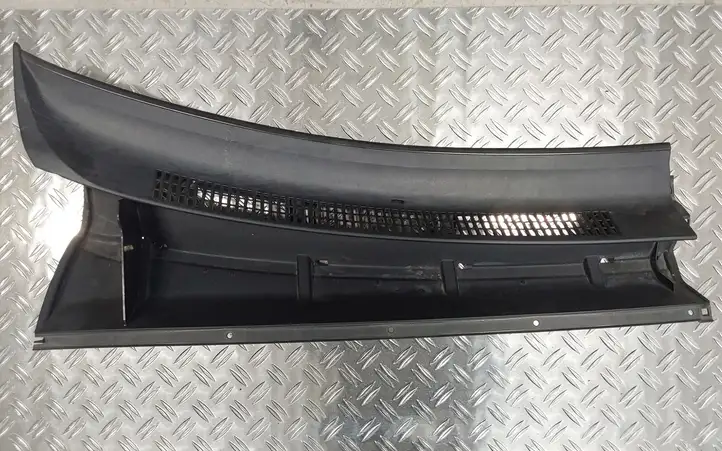 Toyota Verso (2012 - 2015) 557810F050 Жабо стеклоочистителей — фото 1