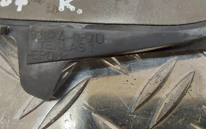 Toyota Corolla Verso AR10 (2004 - 2009) 538240F010 Прочие внешние детали — фото 3