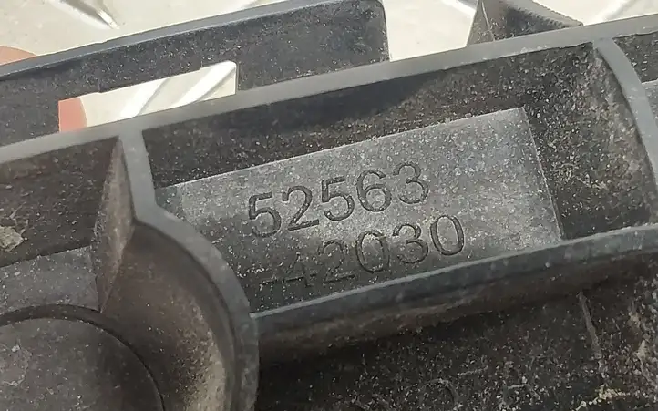Toyota RAV 4 (XA40) (2012 - 2018) 5256342030 Кронштейн заднего бампера — фото 3