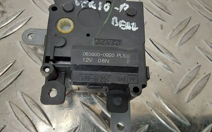Toyota Verso (2009 - 2012) 0638000920 Двигатель задвижки потока воздуха — фото 3