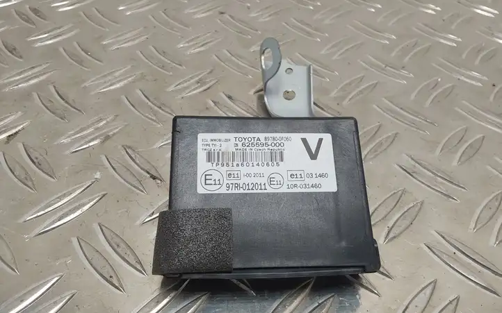 Toyota Verso (2012 - 2015) 897800F060 Блок иммобилайзера — фото 1