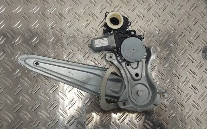 Toyota Verso (2012 - 2015) 698300F041 Стеклоподъемник задней двери — фото 1
