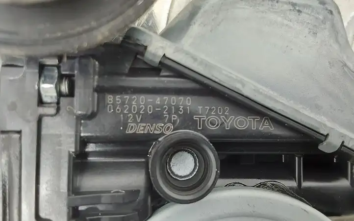 Toyota Prius+ (ZVW40) (2011 - 2018) 8572047070 Стеклоподъемник задней двери — фото 2
