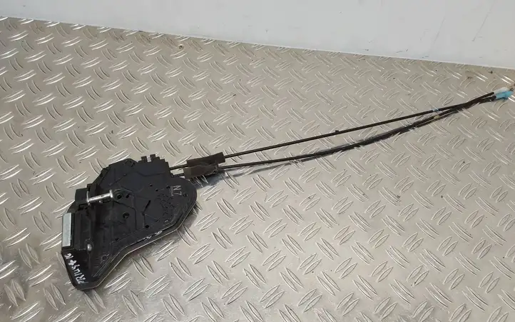 Toyota Prius+ (ZVW40) (2011 - 2018) 6080606 Замок задней двери — фото 1